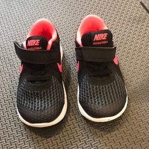 Toddler Nike Sneakers 👟